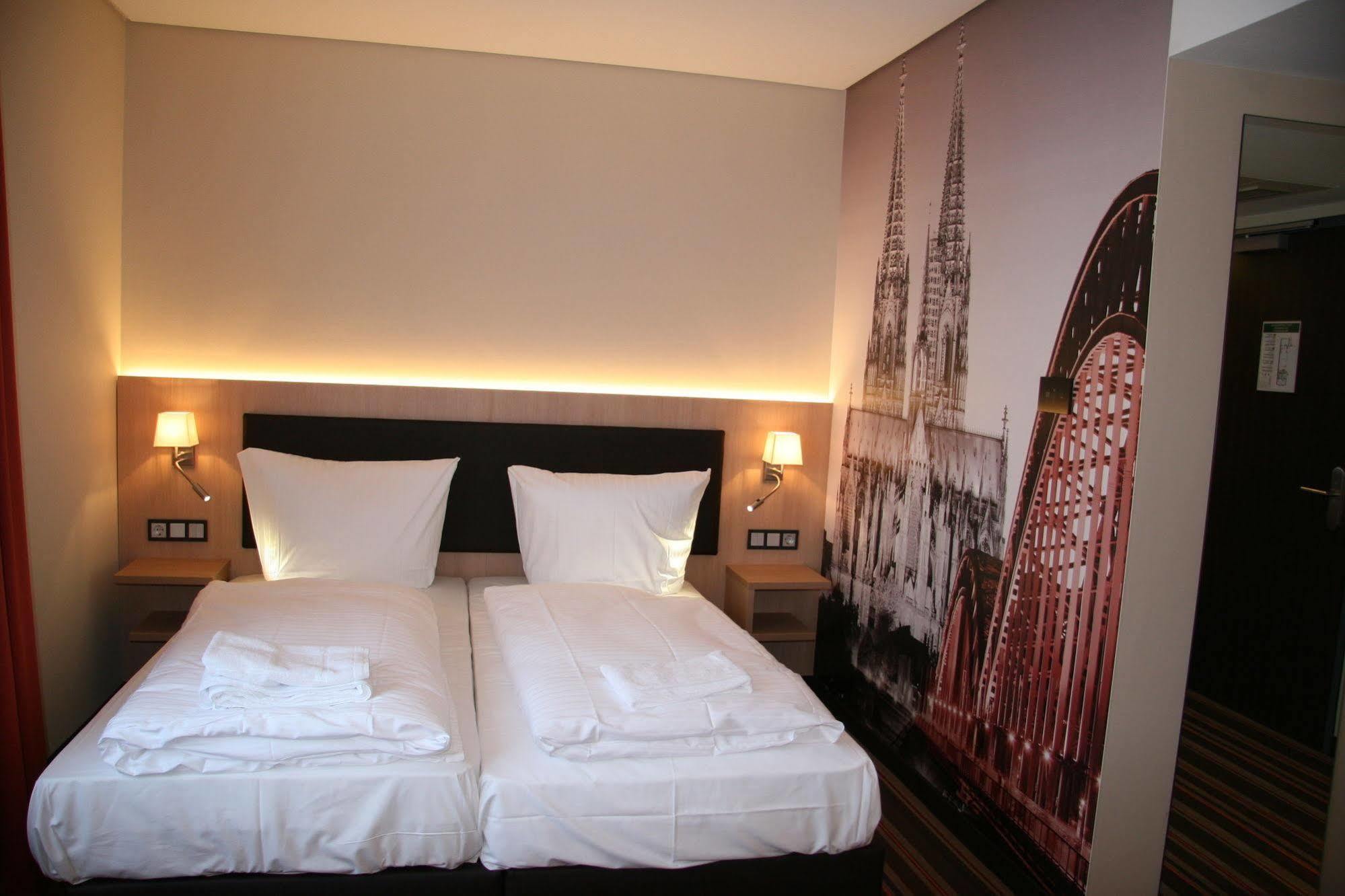 Hotel Fortune Colonia Esterno foto