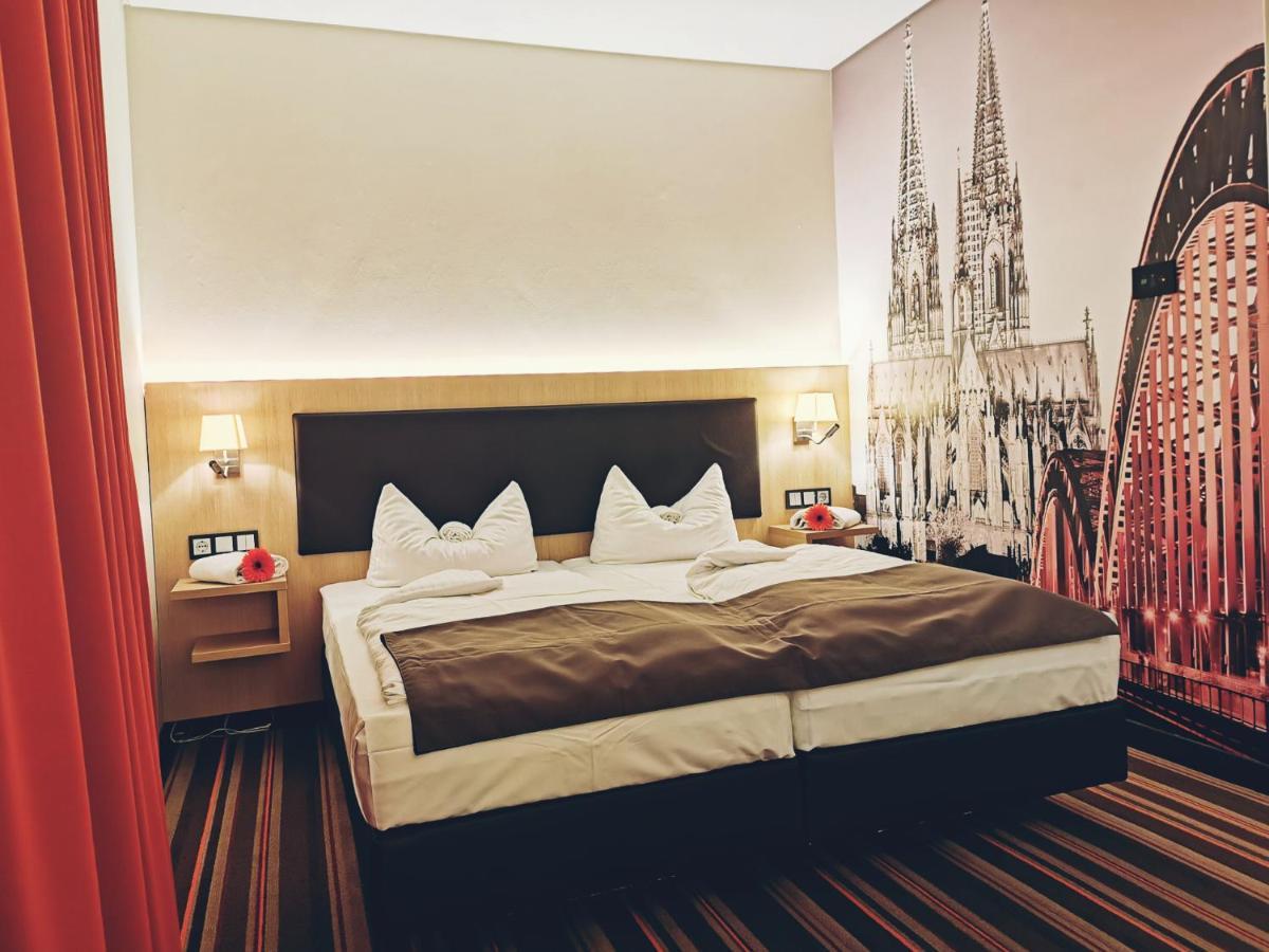 Hotel Fortune Colonia Esterno foto