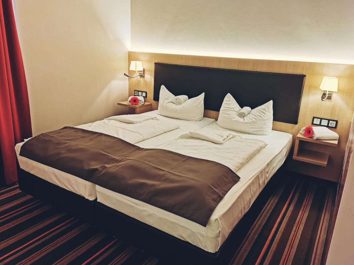 Hotel Fortune Colonia Esterno foto